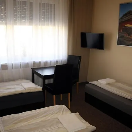 Beskidpark Hostel *