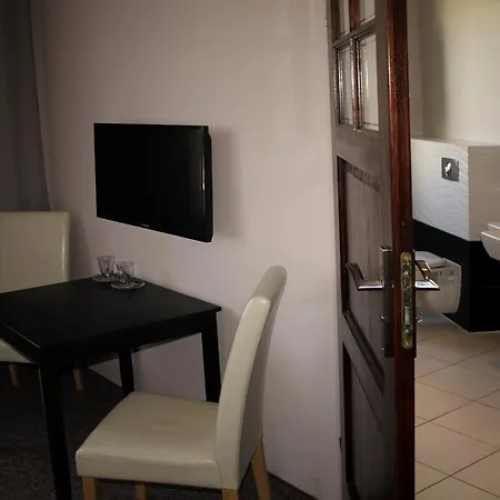 Beskidpark Hostel *