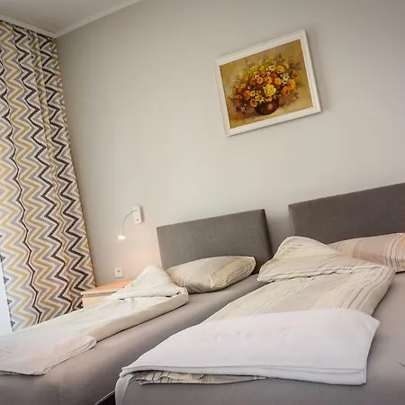 Beskidpark Hostel *